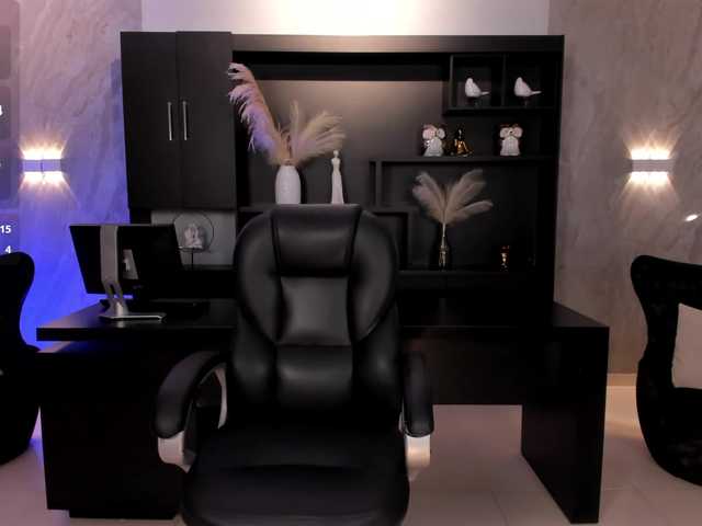 MorganHicks's BongaCams show and profile