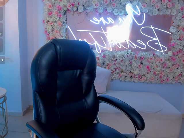 MorganHicks from BongaCams