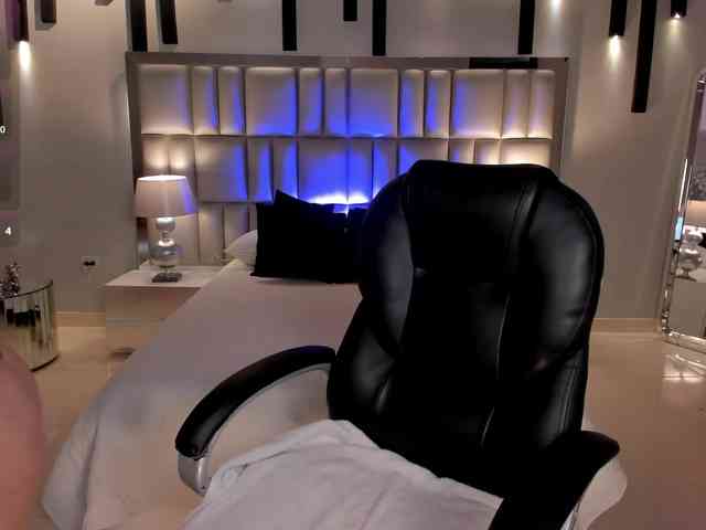 MorganHicks Live Webcam on BongaCams