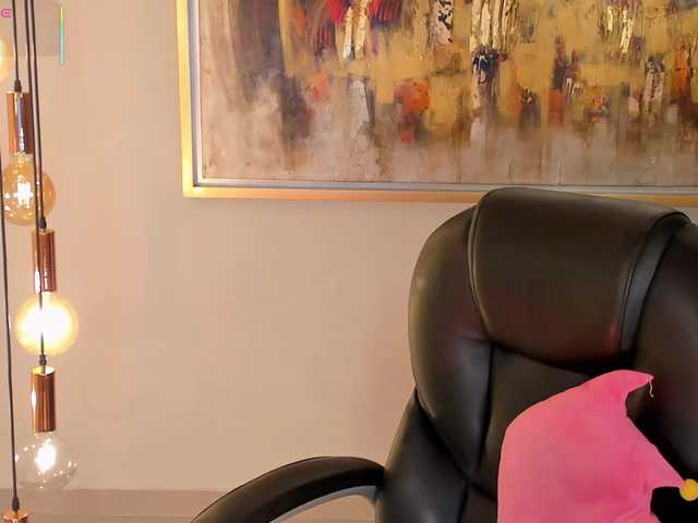 DannieSmith1's BongaCams show and profile