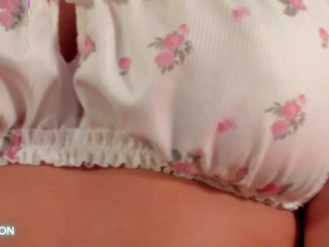 DannieSmith1's BongaCams show and profile