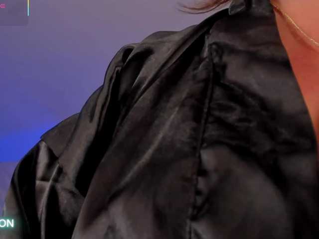 DannieSmith1's BongaCams show and profile