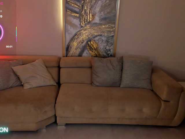 DannieSmith1's BongaCams show and profile