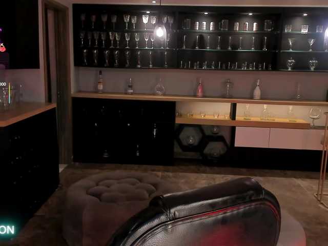 DannieSmith1's BongaCams show and profile