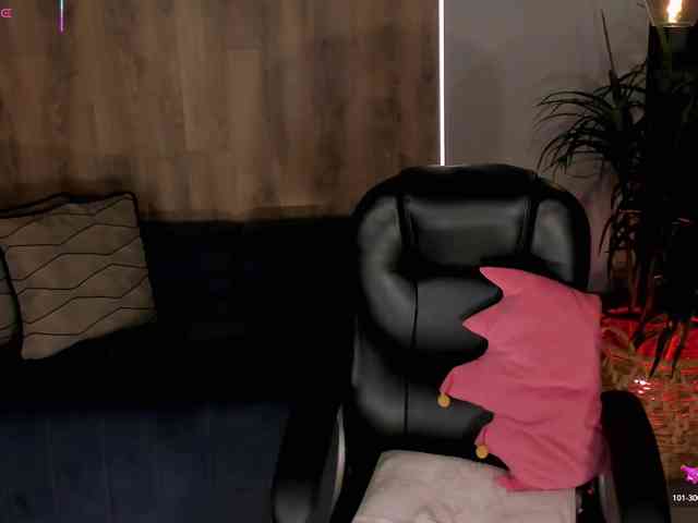 DannieSmith1 DannieSmith1