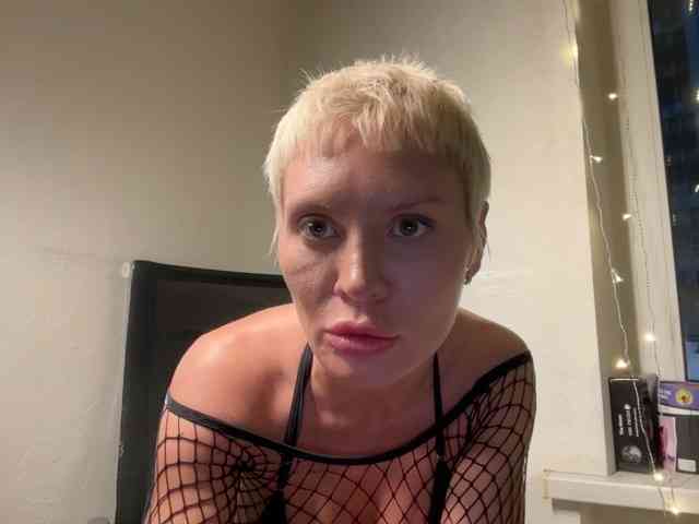 Nikole_FOX webcam
