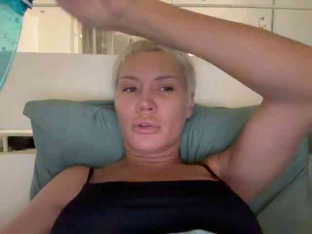 Nikole_FOX webcam
