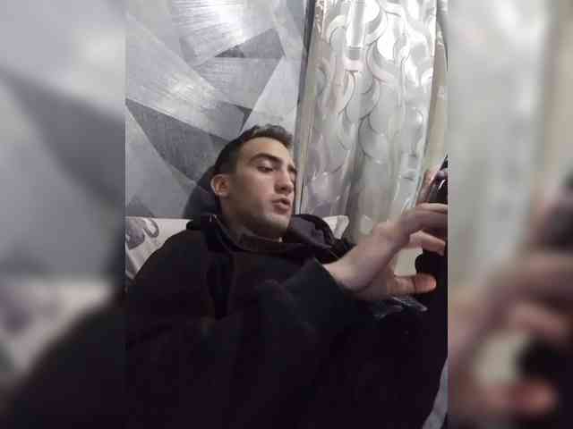 Rus (26, Middle_eastern Cam Boy) performing Live Sex.