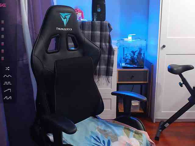 missInari Live Webcam on BongaCams