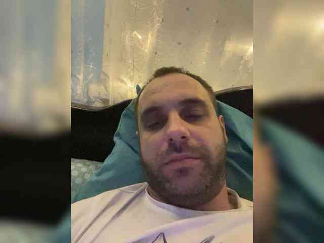 Malychick Live Webcam on BongaCams