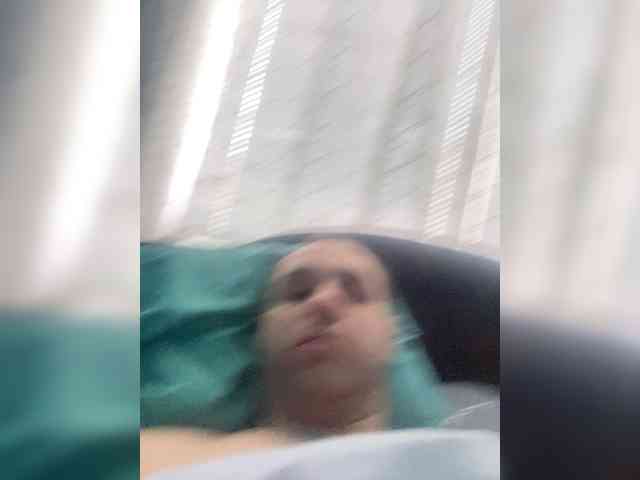 Malychick Live Webcam on BongaCams