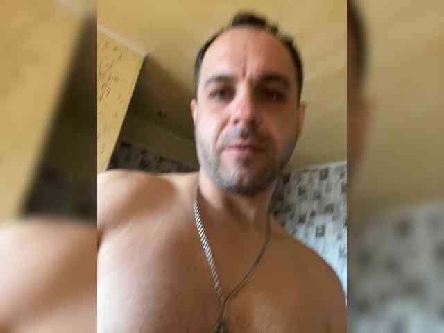 Malychick Live Webcam on BongaCams