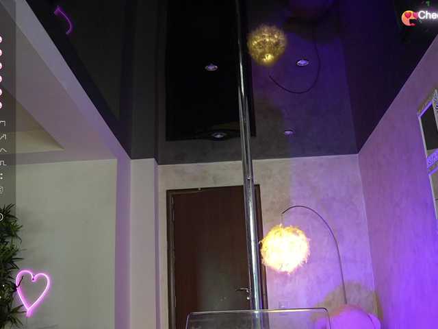 LisaAkira's BongaCams show and profile