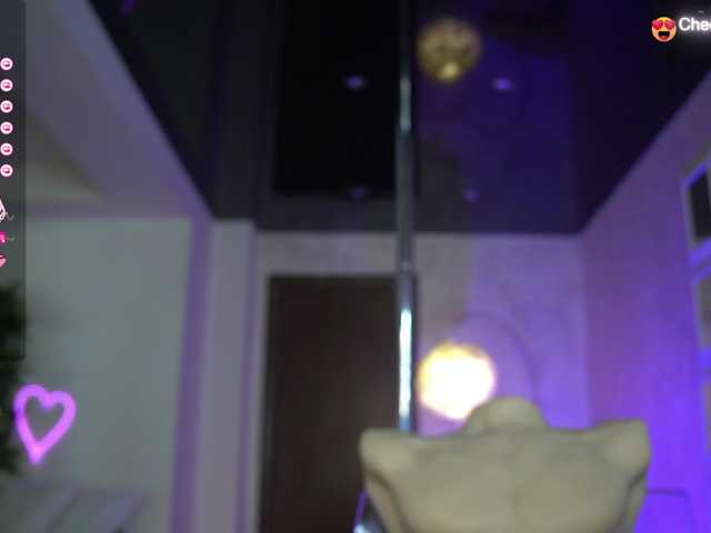 LisaAkira's BongaCams show and profile