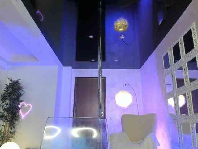 striptease web cam LisaAkira