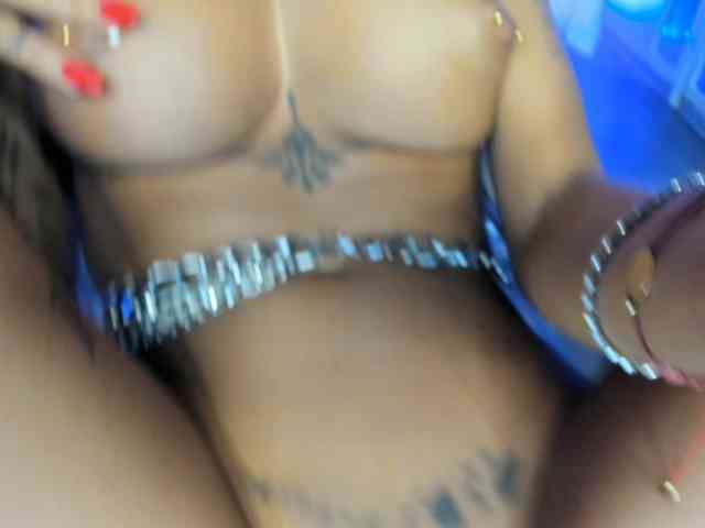 LisaAkira webcam