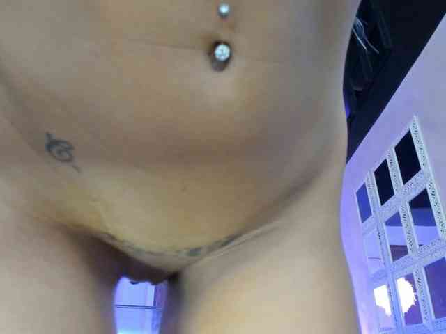LisaAkira webcam
