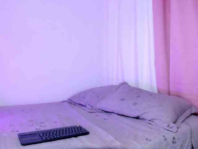 HanahRoss webcam