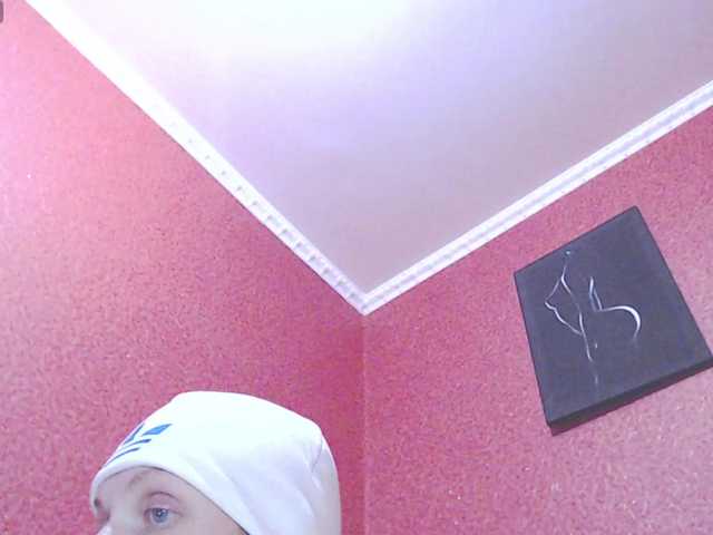 ToryXCristal's BongaCams show and profile