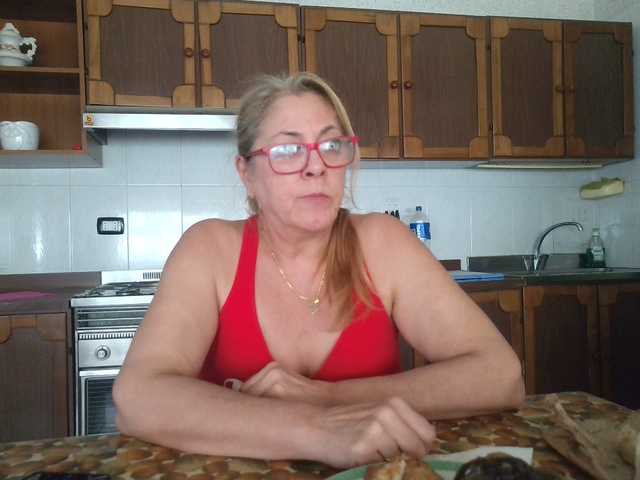 pussyboom11 from BongaCams is Freechat