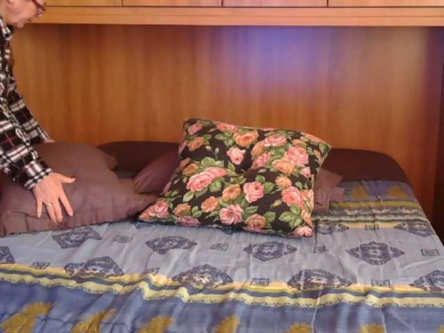 pussyboom11's BongaCams show and profile