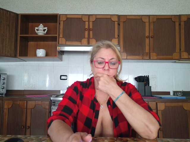 pussyboom11 from BongaCams