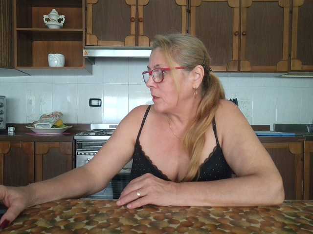 pussyboom11 from BongaCams is Freechat
