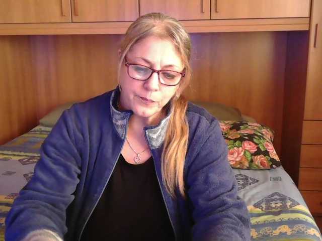 pussyboom11's BongaCams show and profile