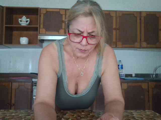pussyboom11 Live Webcam on BongaCams