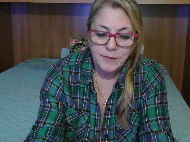 pussyboom11 Live Webcam on BongaCams