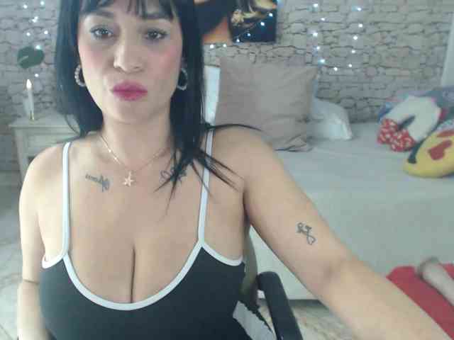 AlissonTyler webcam