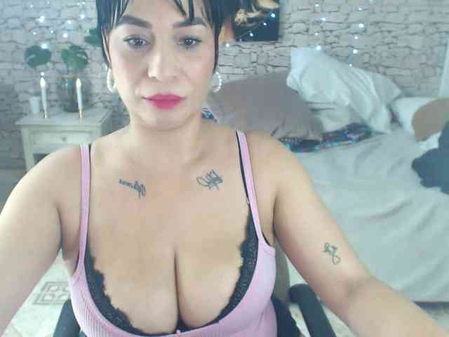 AlissonTyler webcam