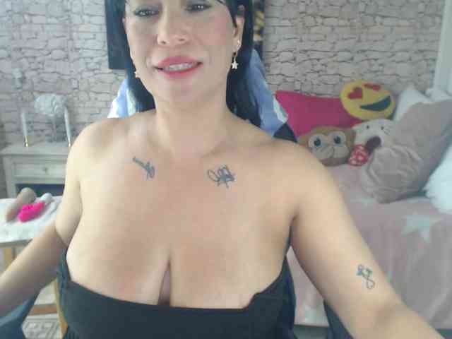AlissonTyler webcam