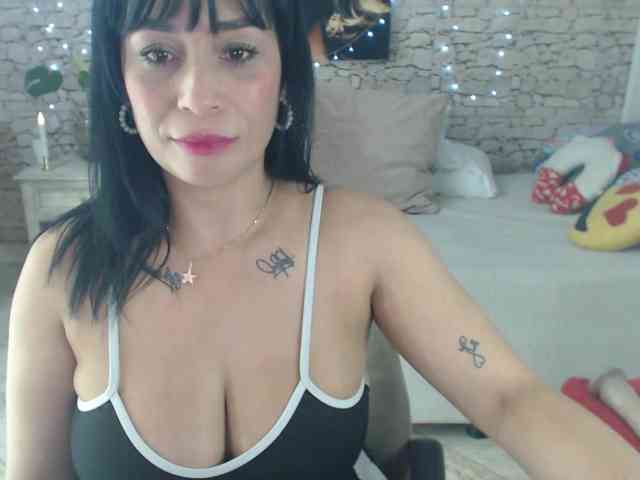 AlissonTyler webcam