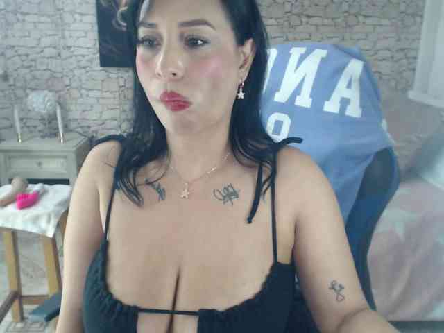 AlissonTyler Live Webcam on BongaCams