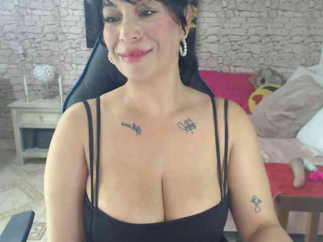 AlissonTyler webcam