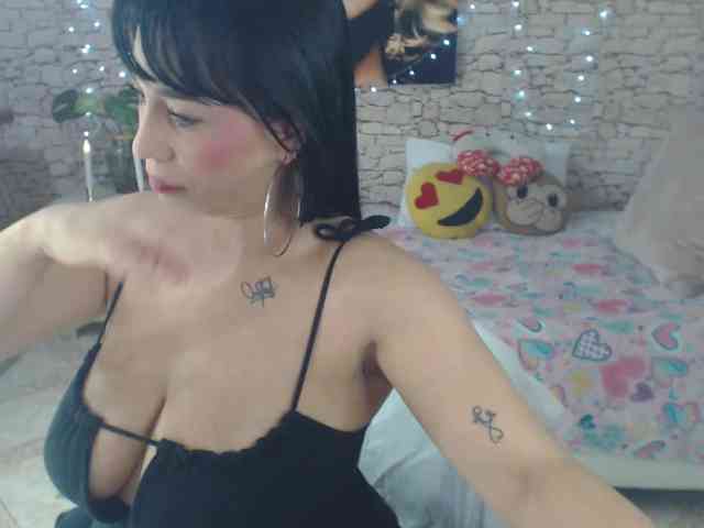 online nude webcam AlissonTyler