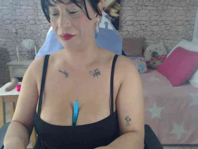 AlissonTyler webcam