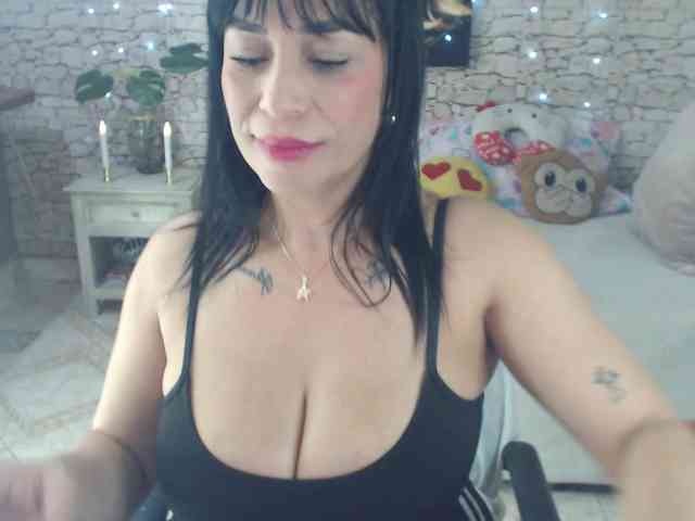 AlissonTyler webcam