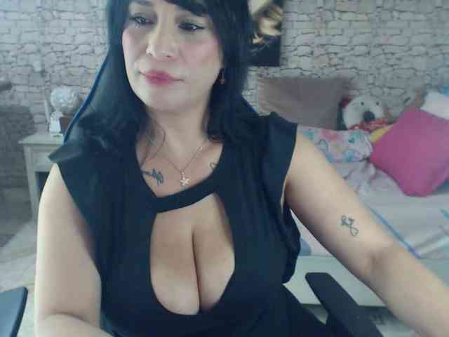 AlissonTyler webcam