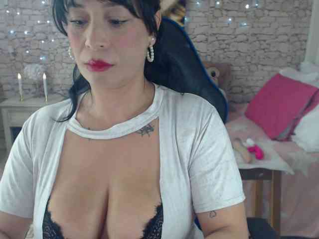 AlissonTyler webcam
