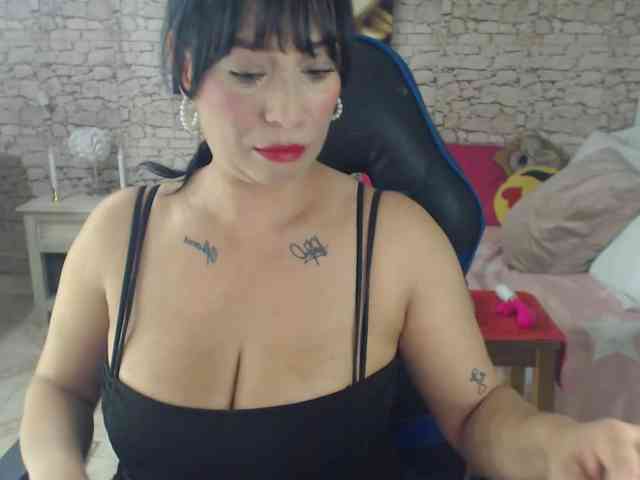 AlissonTyler webcam