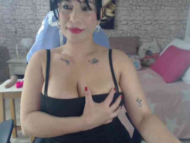 AlissonTyler webcam