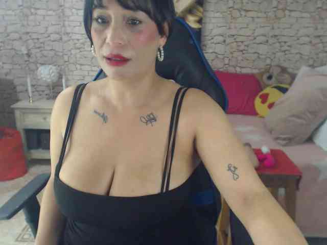 AlissonTyler webcam
