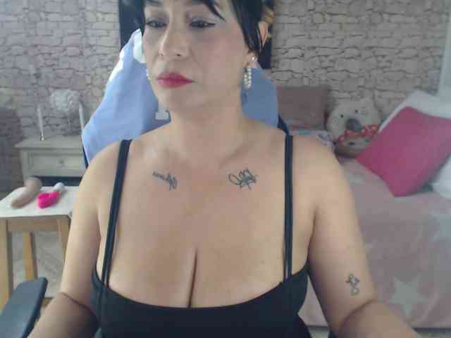 AlissonTyler webcam