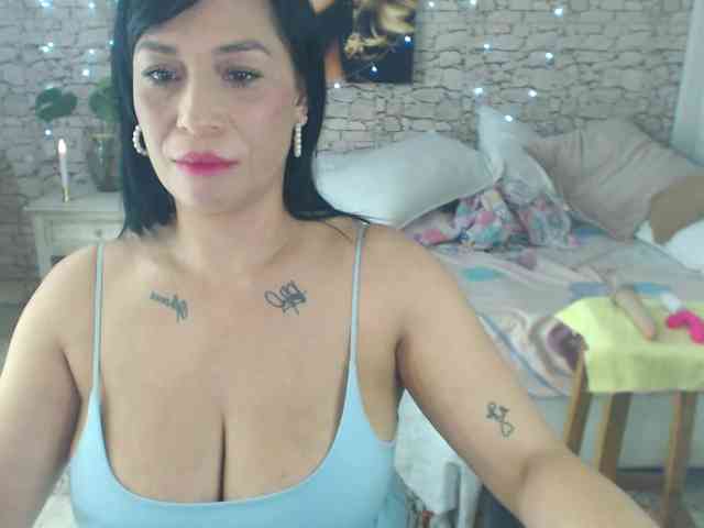 AlissonTyler webcam