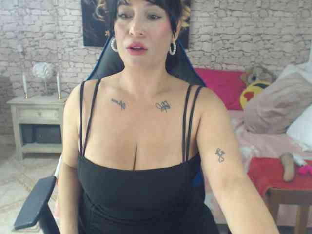 AlissonTyler webcam