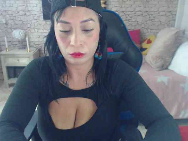 AlissonTyler webcam