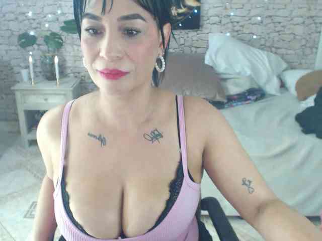 AlissonTyler webcam