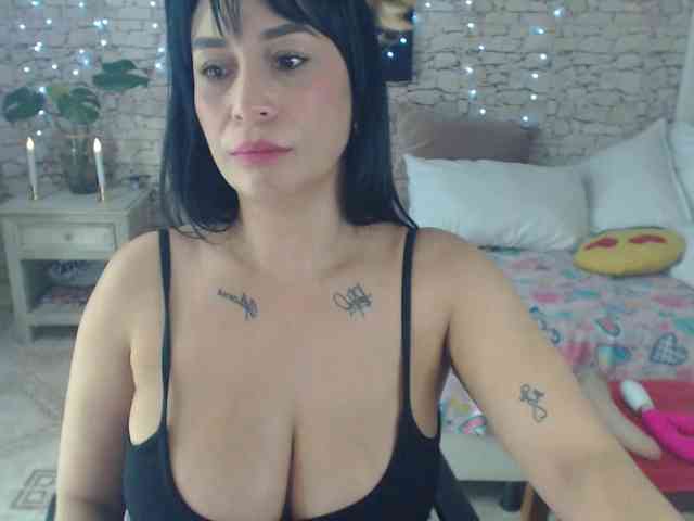 AlissonTyler webcam